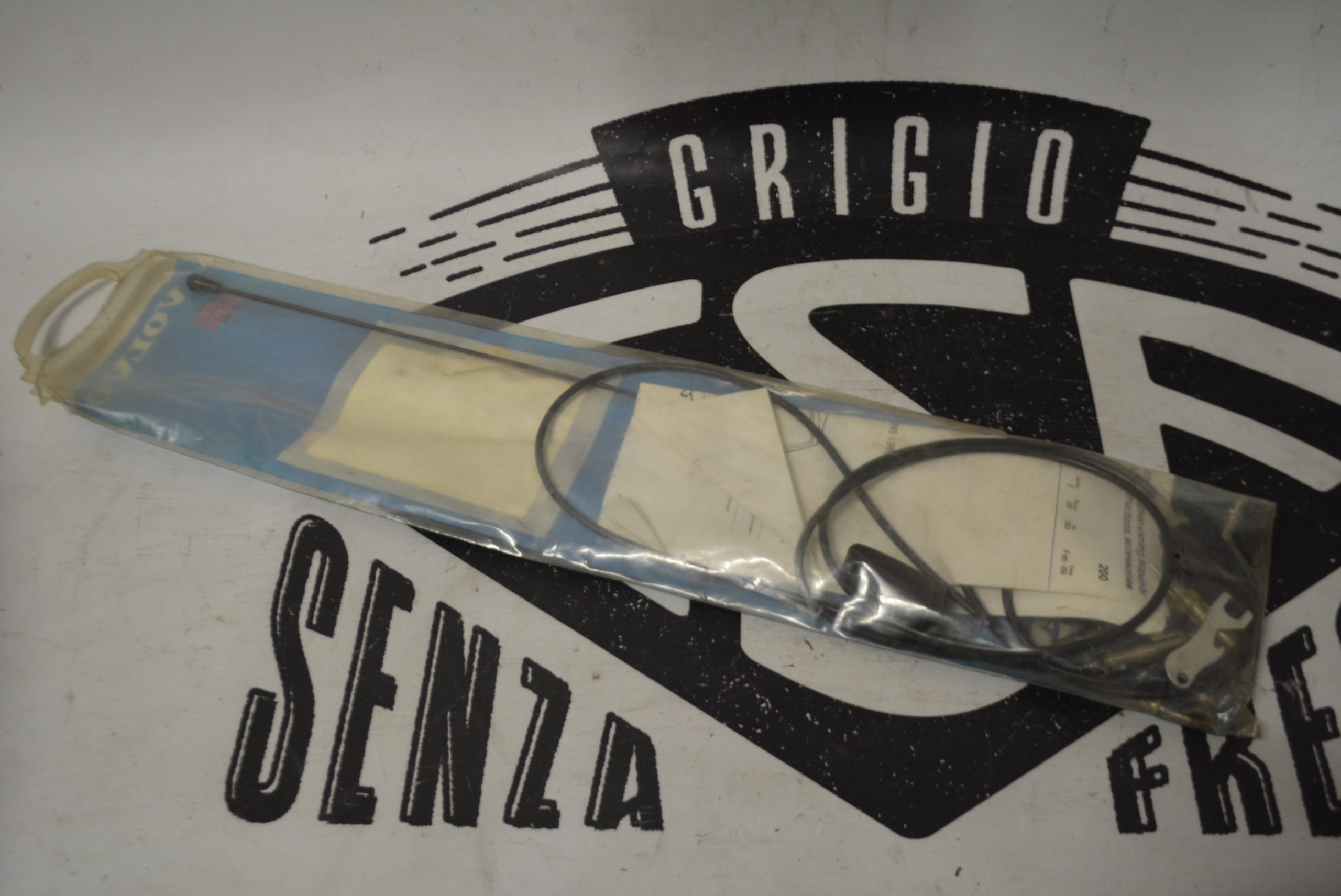 Antenna radio Volvo (originale) | Grigio Senza Fregio